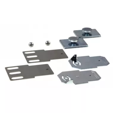 LEGRAND 646860 elosztósor 0U normál KIM:20xC13 + 4xC19-reteszelhető TÁP: bekötőkapcsos: -6 mm2