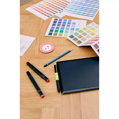   LEGRAND 654731 Incara Disq 60 - bútorba süllyeszthető USB A+C töltőaljzat, 2m kábellel, fekete