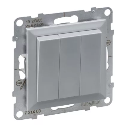   LEGRAND 721303 Suno hármas egypólusú kapcsoló 20AX, alumínium