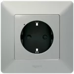 LEGRAND 752394 Intelligens dugalj csatlakozóaljzat - 16 A - Valena Life Netatmo alumínium