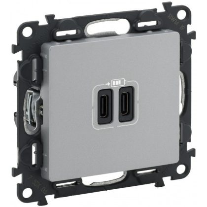   LEGRAND 753307 Valena Life Töltőaljzat Kettős USB C-típusú csatlakozóval, 5V–3A–15W, Túlfesz-védelem >1kW, Class II SELV, Alumínium