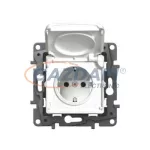   LEGRAND 764547 Niloé 2P+F dugalj csatlakozóaljzat IP44 gyermekvédelemmel, fehér