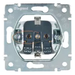   LEGRAND 777022 Galea Life 2P+F dugalj csatlakozóaljzat burkolat csapófedéllel fehér