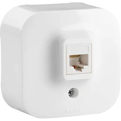   LEGRAND 782424 Forix IP20 falon kívüli 1x RJ45 Cat. 5e UTP informatikai csatlakozóaljzat fehér