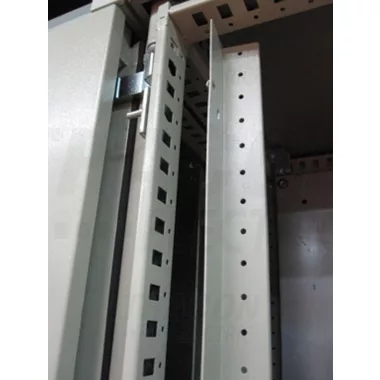 TRACON TFE-K180 Alapkeret, moduláris fémszekrény maszkolásához H=1800mm