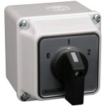 TRACON TKB-326/3T Tokozott választókapcsoló, 0-1-2 400V, 50Hz, 32A, 2×3P, 11kW, 64×64mm, 6