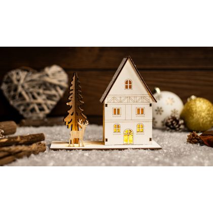   TRACON CHRHR3WW LED karácsonyi házikó, fa, elemes (X24001) Timer 6+18h, 3LED, 3000K, 2xAAA