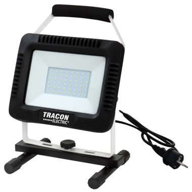 TRACON RSMDAW30W Hordozható LED szerelő fényvető 220-240 VAC, 30W, 2400lm, IP65, 4000K, EEI=G