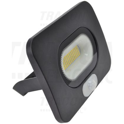   TRACON RSMDLM30 Black SMD floodlight with motion sensor30W, 4000K, IP65, 220-240V AC, 2700lm, 110 °, 3-10m, EEI = A