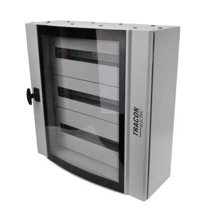   TRACON TGE606020 Ívelt biztonsági üvegajtós fémelosztószekrény 600×600×200mm / 72M (3×24 mod)