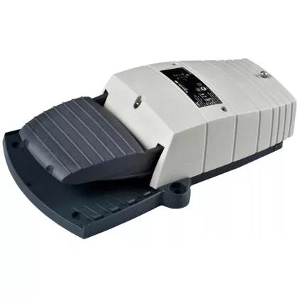 SCHNEIDER XPEG110 Lábkapcsoló 1 "NC + NO" 1fok szürke