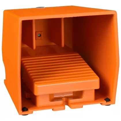 SCHNEIDER XPER410 Biztonsági lábkapcsoló